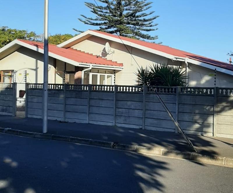 To Let 4 Bedroom Property for Rent in Goodwood Central Western Cape